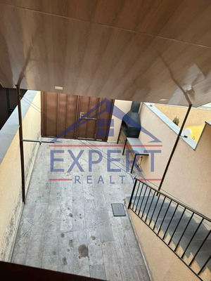 ՔԱՆԱՔԵՌ ԶԵՅԹՈՒՆ, ՖԱՆԱՐՋՅԱՆ ՓՈՂՈՑ, 3 ՍԵՆՅԱԿ