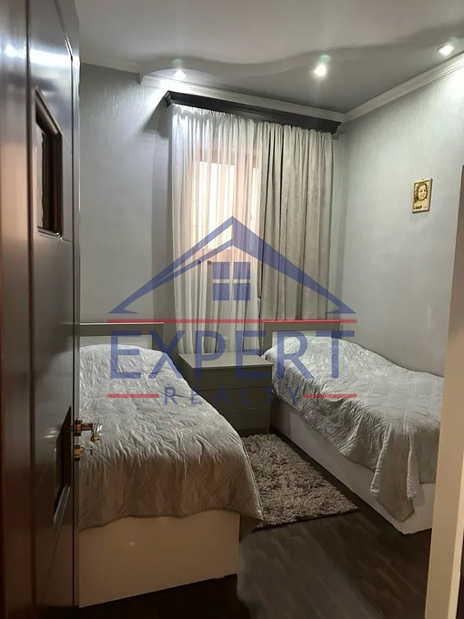 ՔԱՆԱՔԵՌ ԶԵՅԹՈՒՆ, ՖԱՆԱՐՋՅԱՆ ՓՈՂՈՑ, 3 ՍԵՆՅԱԿ