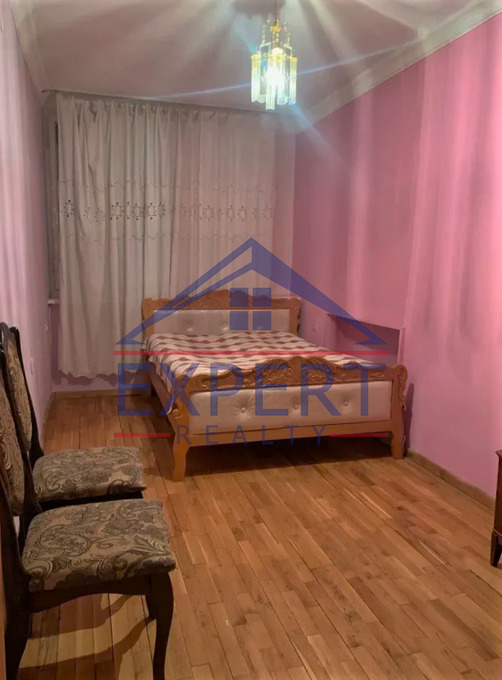 ԱՐԱԲԿԻՐ, ՎԻԿՏՈՐ ՀԱՄԲԱՐՁՈՒՄՅԱՆ, 3 ՍԵՆՅԱԿ
