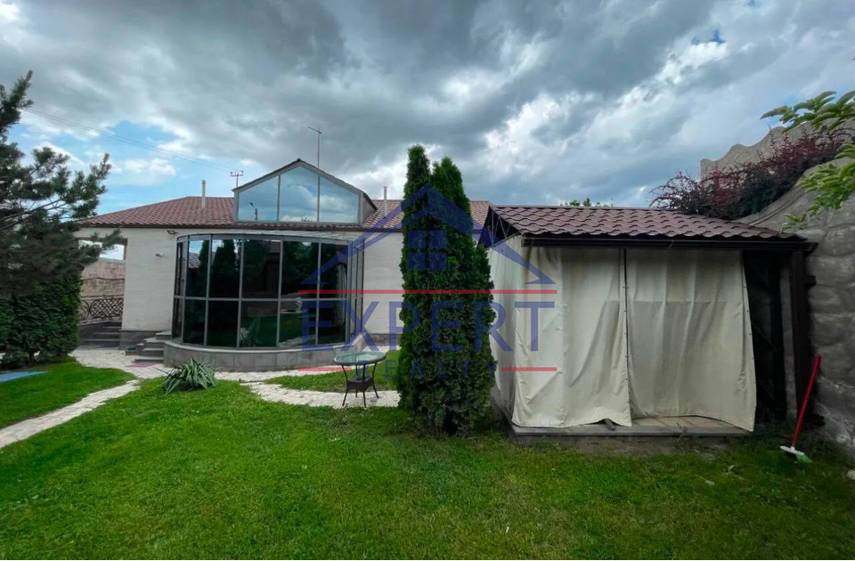 ԱՋԱՓՆՅԱԿ, ՍԻԼԻԿՅԱՆ Թ, 5 ՍԵՆՅԱԿ