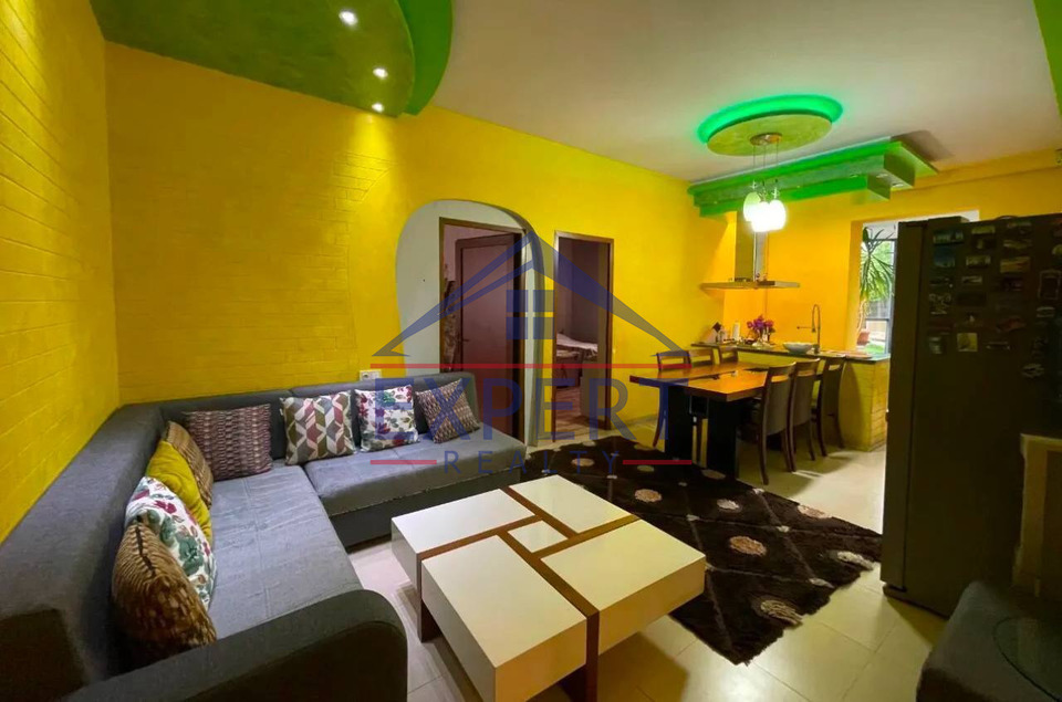 ԱՋԱՓՆՅԱԿ, ՍԻԼԻԿՅԱՆ Թ, 5 ՍԵՆՅԱԿ