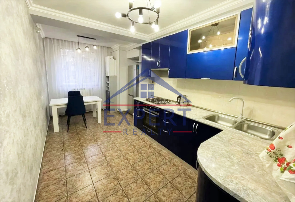 ԿԵՆՏՐՈՆ, ԽՈՐԵՆԱՑԻ ՓՈՂՈՑ, 2 ՍԵՆՅԱԿ