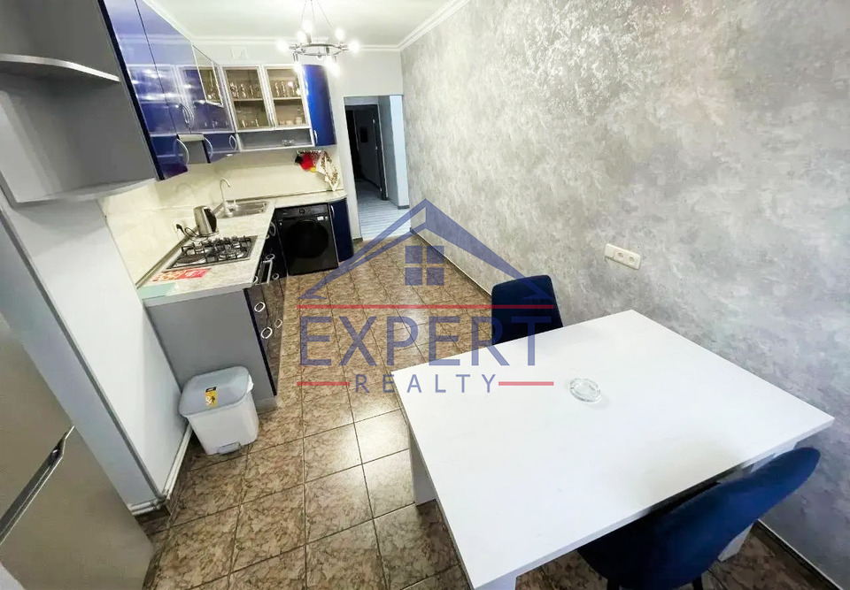 ԿԵՆՏՐՈՆ, ԽՈՐԵՆԱՑԻ ՓՈՂՈՑ, 2 ՍԵՆՅԱԿ