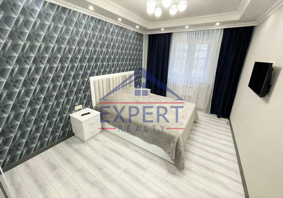 ԿԵՆՏՐՈՆ, ԽՈՐԵՆԱՑԻ ՓՈՂՈՑ, 2 ՍԵՆՅԱԿ