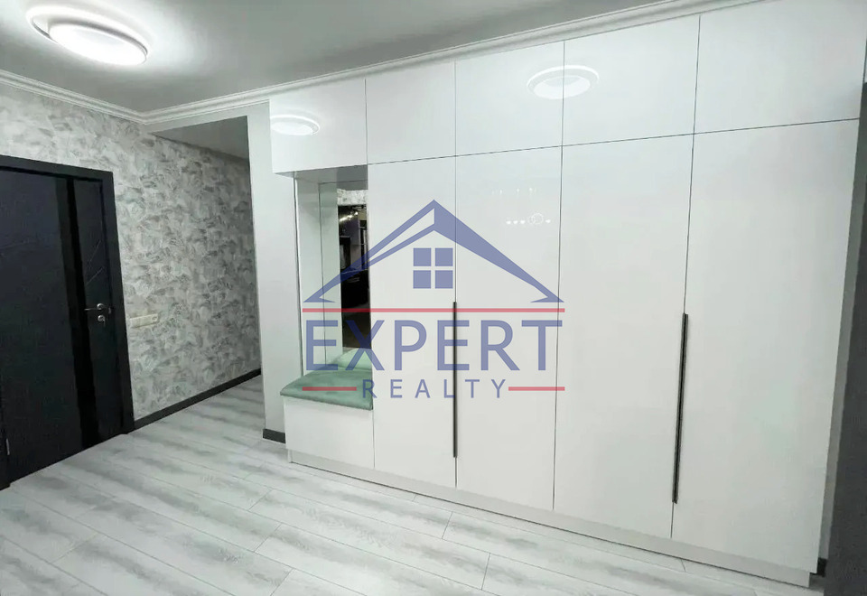 ԿԵՆՏՐՈՆ, ԽՈՐԵՆԱՑԻ ՓՈՂՈՑ, 2 ՍԵՆՅԱԿ