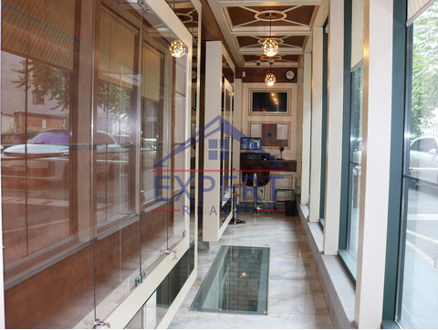 ԿԵՆՏՐՈՆ, ԶԱՔՅԱՆ ՓՈՂՈՑ, 25 ՔՄ