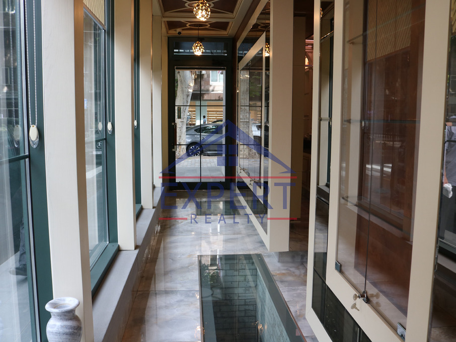 ԿԵՆՏՐՈՆ, ԶԱՔՅԱՆ ՓՈՂՈՑ, 25 ՔՄ