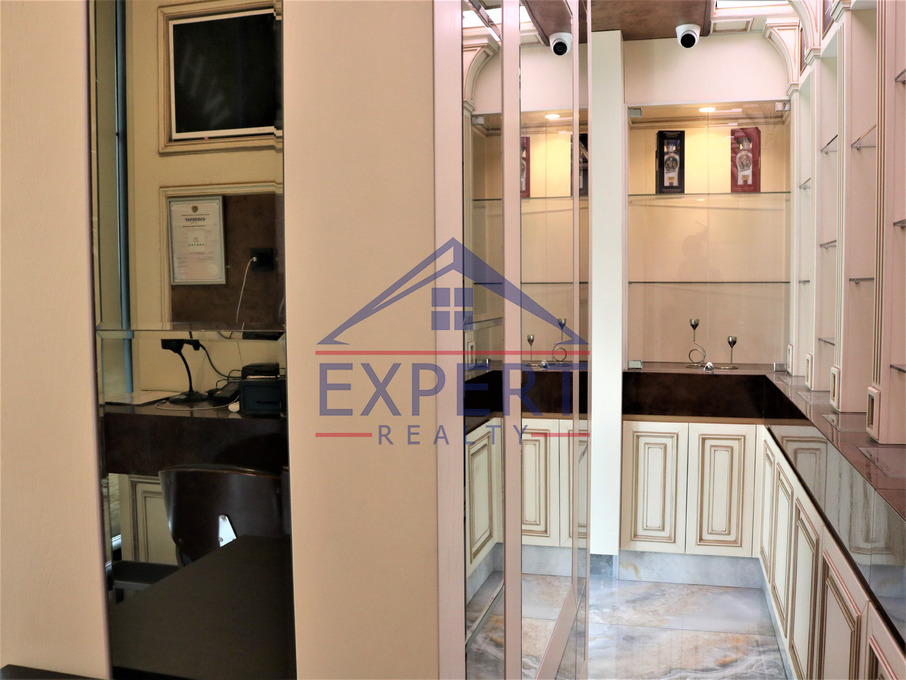 ԿԵՆՏՐՈՆ, ԶԱՔՅԱՆ ՓՈՂՈՑ, 25 ՔՄ