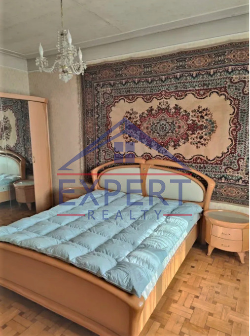 ԿԵՆՏՐՈՆ, ԼՈՒՍԻՆՅԱՆՑ ՓՈՂՈՑ, 4 ՍԵՆՅԱԿ