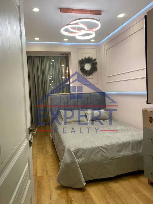 ԱՐԱԲԿԻՐ, ԱԶԱՏՈՒԹՅԱՆ ՊՈՂՈՏԱ, 2 ՍԵՆՅԱԿ