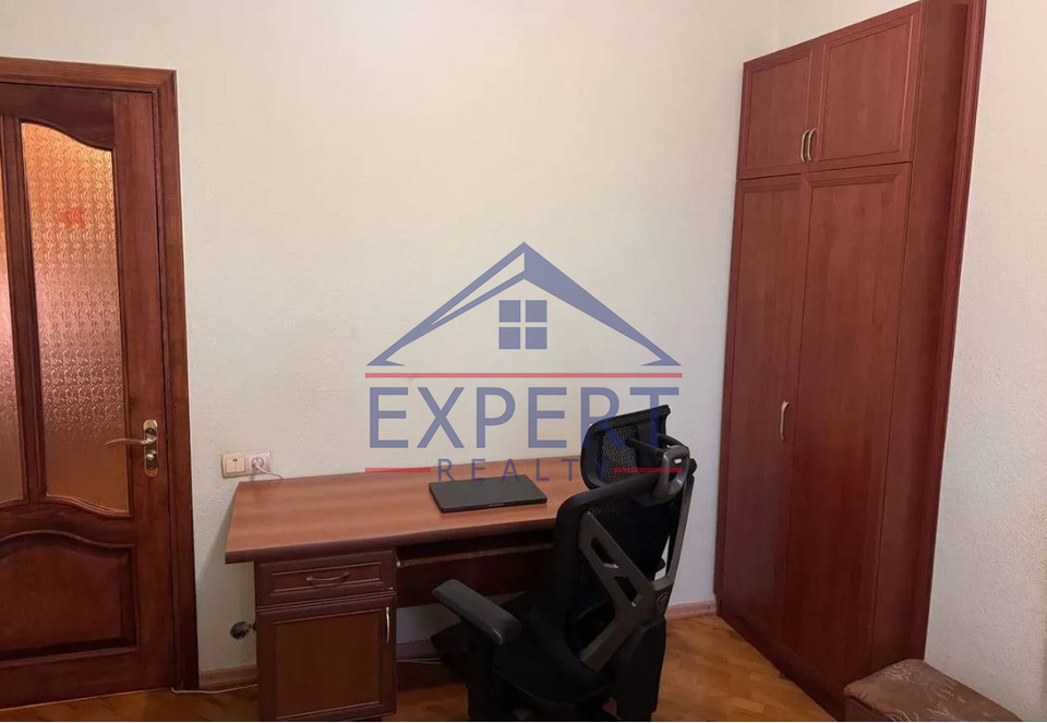 ՔԱՆԱՔԵՈ ԶԵՅԹՈՒՆ, ՌԱՅՆԻՍԻ ՓՈՂՈՑ,  3 ՍԵՆՅԱԿ