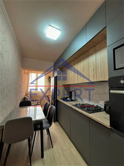 ՔԱՆԱՔԵՌ-ԶԵՅԹՈՒՆ, ՄԵԼԻՔ ՄԵԼԻՔՅԱՆ ՓՈՂՈՑ, 2 ՍԵՆՅԱԿ