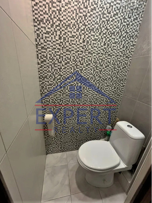 ՔԱՆԱՔԵՌ-ԶԵՅԹՈՒՆ, ՄԵԼԻՔ ՄԵԼԻՔՅԱՆ ՓՈՂՈՑ, 2 ՍԵՆՅԱԿ