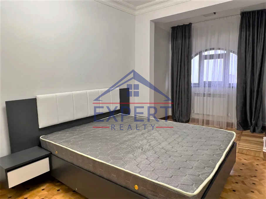 ՔԱՆԱՔԵՌ-ԶԵՅԹՈՒՆ, ԶԱՔԱՐԻԱ ՔԱՆԱՔԵՌՑՈՒ ՓՈՂՈՑ, 2 ՍԵՆՅԱԿ