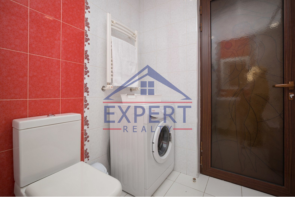 ԿԵՆՏՐՈՆ, ՍԱՅԱԹ ՆՈՎԱ ՊՈՂՈՏԱ, 4 ՍԵՆՅԱԿ