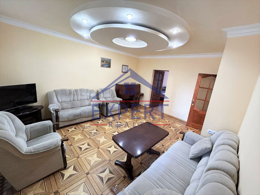 ԿԵՆՏՐՈՆ, ԶԱՔՅԱՆ ՓՈՂՈՑ, 3 ՍԵՆՅԱԿ