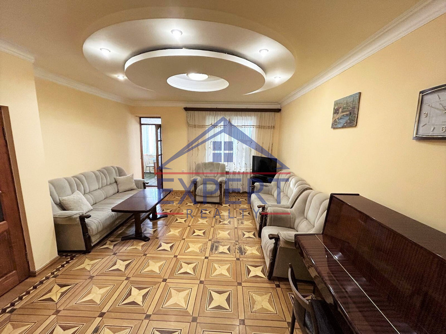 ԿԵՆՏՐՈՆ, ԶԱՔՅԱՆ ՓՈՂՈՑ, 3 ՍԵՆՅԱԿ