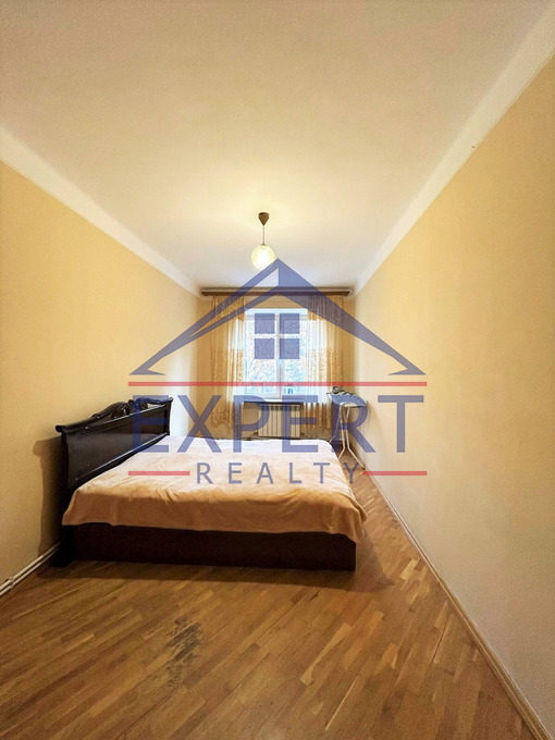 ԿԵՆՏՐՈՆ, ԶԱՔՅԱՆ ՓՈՂՈՑ, 3 ՍԵՆՅԱԿ