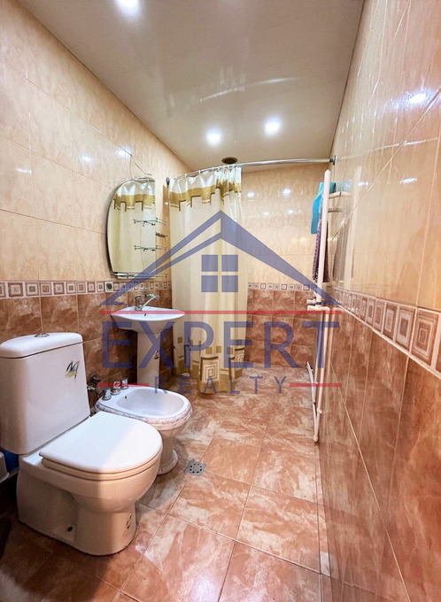 ԿԵՆՏՐՈՆ, ԶԱՔՅԱՆ ՓՈՂՈՑ, 3 ՍԵՆՅԱԿ