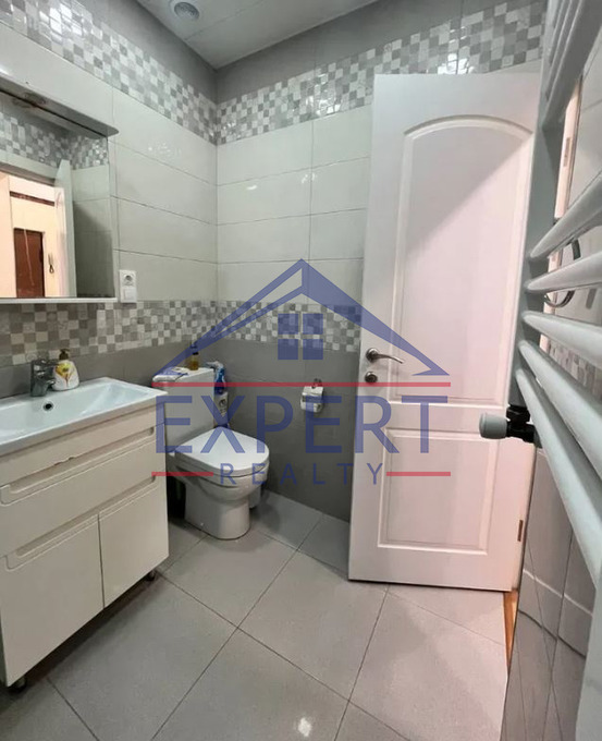 ՔԱՆԱՔԵՌ ԶԵՅԹՈՒՆ ՊԱՐՈՒՅՐ ՍԵՎԱԿ, 2 ՍԵՆՅԱԿ