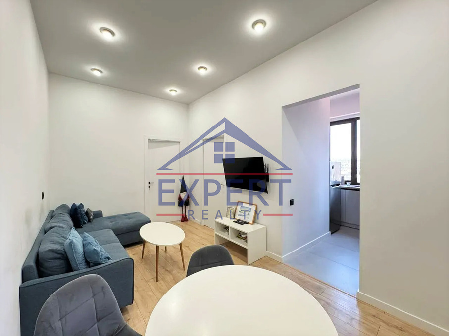 ԱՎԱՆ, ՄԱՐՇԱԼ ԲԱԲԱՋԱՆՅԱՆ ՓՈՂՈՑ, 3 ՍԵՆՅԱԿ