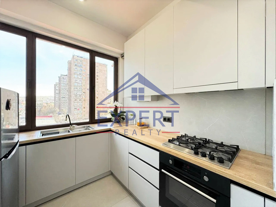 ԱՎԱՆ, ՄԱՐՇԱԼ ԲԱԲԱՋԱՆՅԱՆ ՓՈՂՈՑ, 3 ՍԵՆՅԱԿ