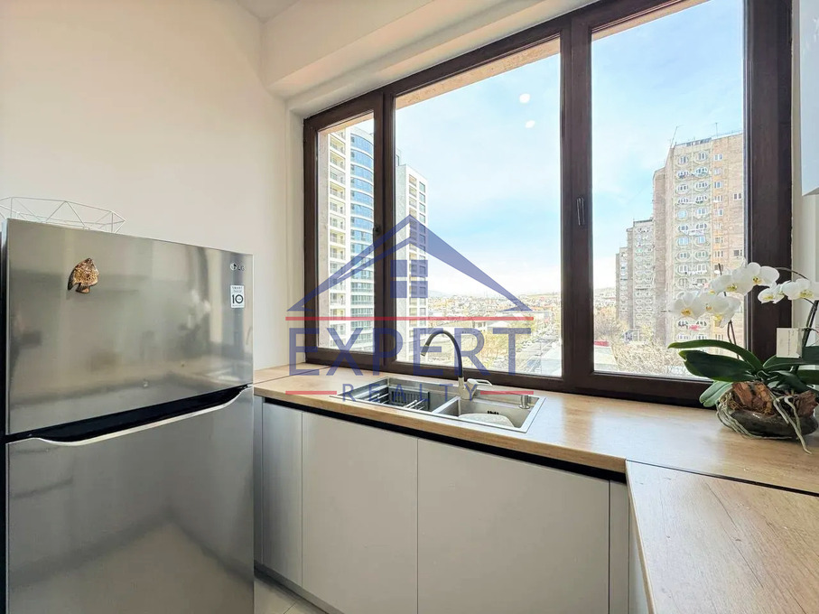 ԱՎԱՆ, ՄԱՐՇԱԼ ԲԱԲԱՋԱՆՅԱՆ ՓՈՂՈՑ, 3 ՍԵՆՅԱԿ