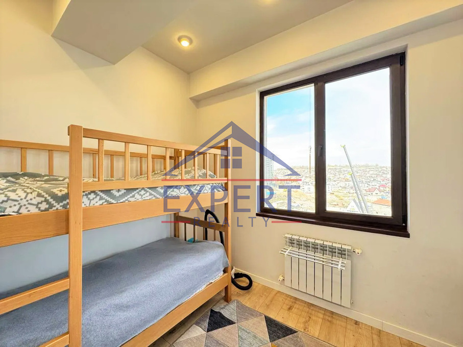 ԱՎԱՆ, ՄԱՐՇԱԼ ԲԱԲԱՋԱՆՅԱՆ ՓՈՂՈՑ, 3 ՍԵՆՅԱԿ