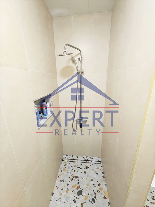 ԱՎԱՆ, ՄԱՐՇԱԼ ԲԱԲԱՋԱՆՅԱՆ ՓՈՂՈՑ, 3 ՍԵՆՅԱԿ