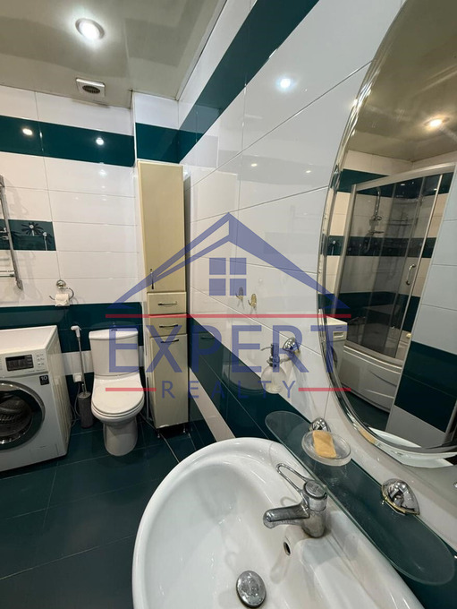 ԿԵՆՏՐՈՆ, ԽՈՐԵՆԱՑՈՒ ՓՈՂՈՑ, 3 ՍԵՆՅԱԿ