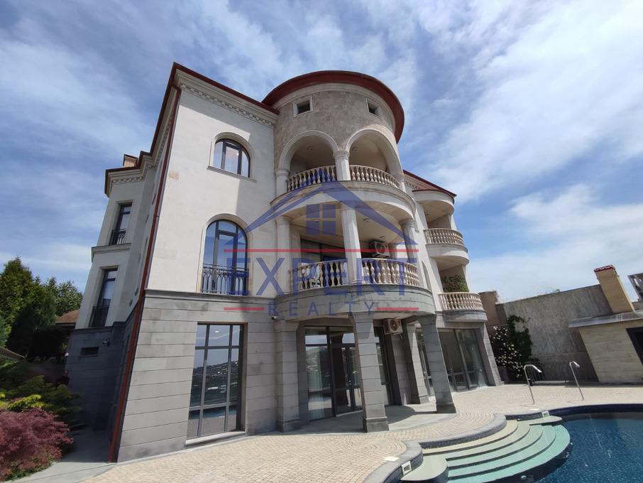 ՔԱՆԱՔԵՌ-ԶԵՅԹՈՒՆ, ԴԱՎԻԹ ԱՆՀԱՂԹ ՓՈՂՈՑ, 4 ՀԱՐԿ