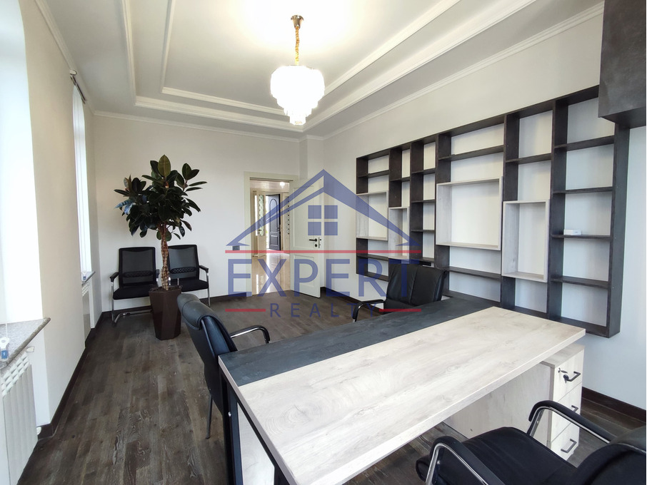 ՔԱՆԱՔԵՌ-ԶԵՅԹՈՒՆ, ԴԱՎԻԹ ԱՆՀԱՂԹ ՓՈՂՈՑ, 4 ՀԱՐԿ