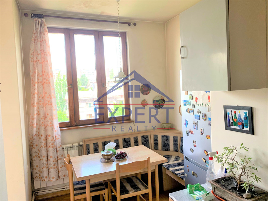 ԱՐԱԲԿԻՐ, ԿՈՄԻՏԱՍԻ ՊՈՂՈՏԱ, 3 ՍԵՆՅԱԿ