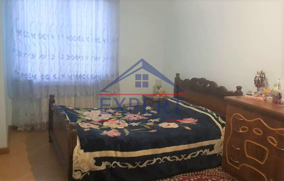 ԱՐԱԲԿԻՐ, ԿՈՄԻՏԱՍԻ ՊՈՂՈՏԱ, 3 ՍԵՆՅԱԿ