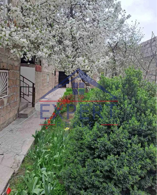 ԿԵՆՏՐՈՆ,ՕՍՏՐՈՎՍԿՈՒ ՓՈՂՈՑ 5 ՍԵՆՅԱԿ