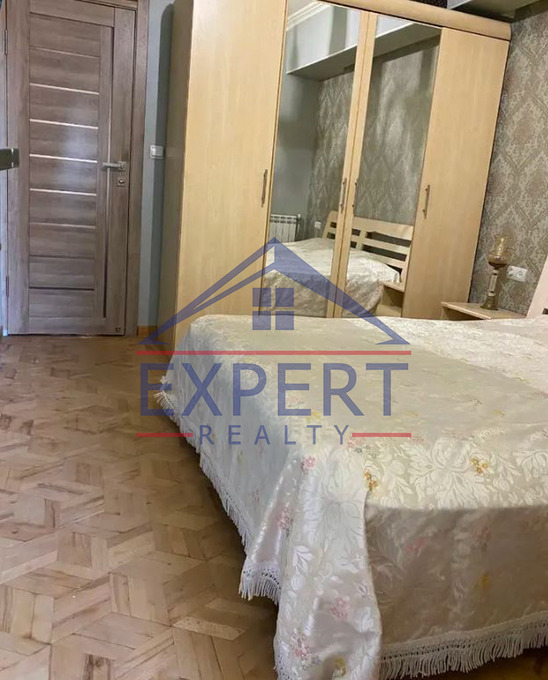 ԱՐԱԲԿԻՐ, ԿՈՄԻՏԱՍԻ ՊՈՂՈՏԱ, 3 ՍԵՆՅԱԿ