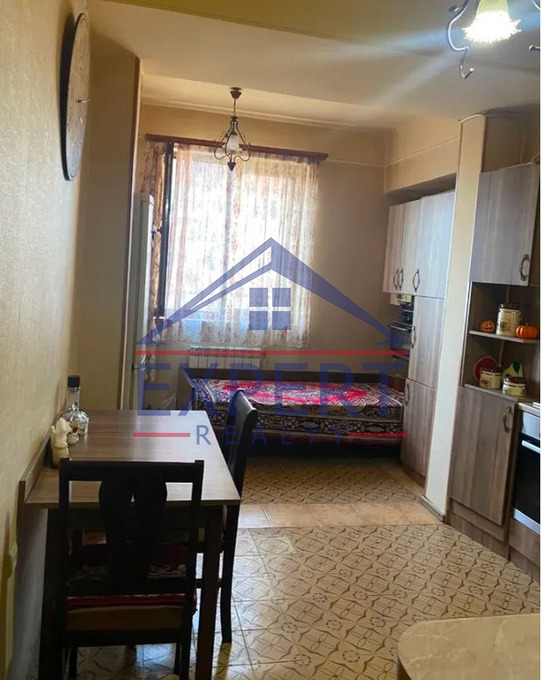 ԱՐԱԲԿԻՐ, ԿՈՄԻՏԱՍԻ ՊՈՂՈՏԱ, 3 ՍԵՆՅԱԿ