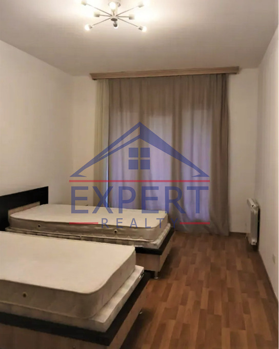 ԿԵՆՏՐՈՆ, ԷԴԳԱՐ ՀՈՎՀԱՆՆԻՍՅԱՆԻ ՓՈՂՈՑ, 3 ՍԵՆՅԱԿ
