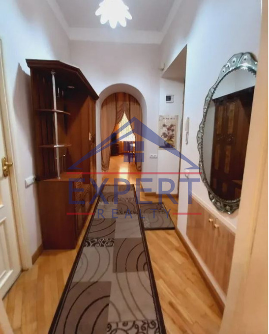 ԿԵՆՏՐՈՆ  ԲՐՈՒՍՈՎ  ՓՈՂՈՑ 4 ՍԵՆՅԱԿ