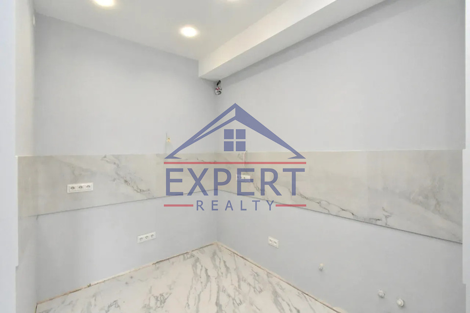 ԱՎԱՆ, ՄԱՐՇԱԼ ԽՈՒԴՅԱԿՈՎԻ ՓՈՂՈՑ, 2 ՍԵՆՅԱԿ