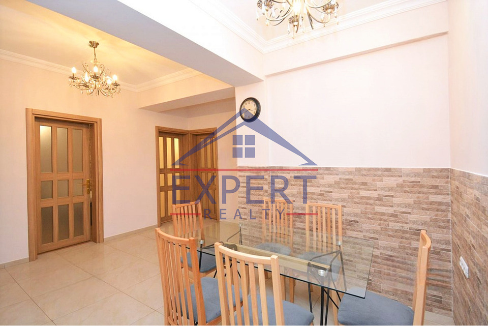 ԿԵՆՏՐՈՆ, ՉԱՅԿՈՎՍԿՈՒ ՓՈՂՈՑ, 4 ՍԵՆՅԱԿ