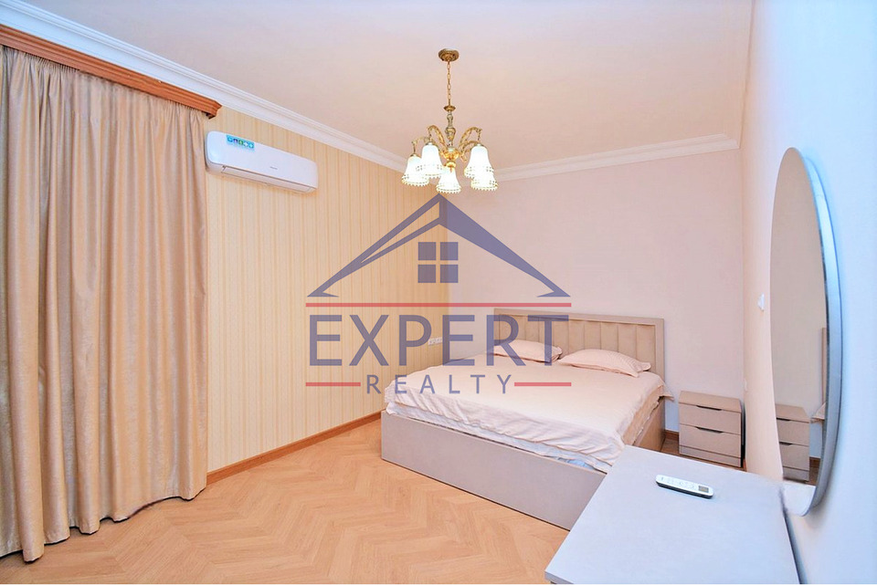 ԿԵՆՏՐՈՆ, ՉԱՅԿՈՎՍԿՈՒ ՓՈՂՈՑ, 4 ՍԵՆՅԱԿ