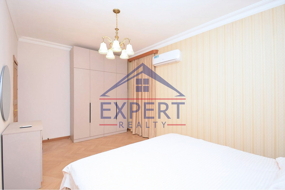 ԿԵՆՏՐՈՆ, ՉԱՅԿՈՎՍԿՈՒ ՓՈՂՈՑ, 4 ՍԵՆՅԱԿ