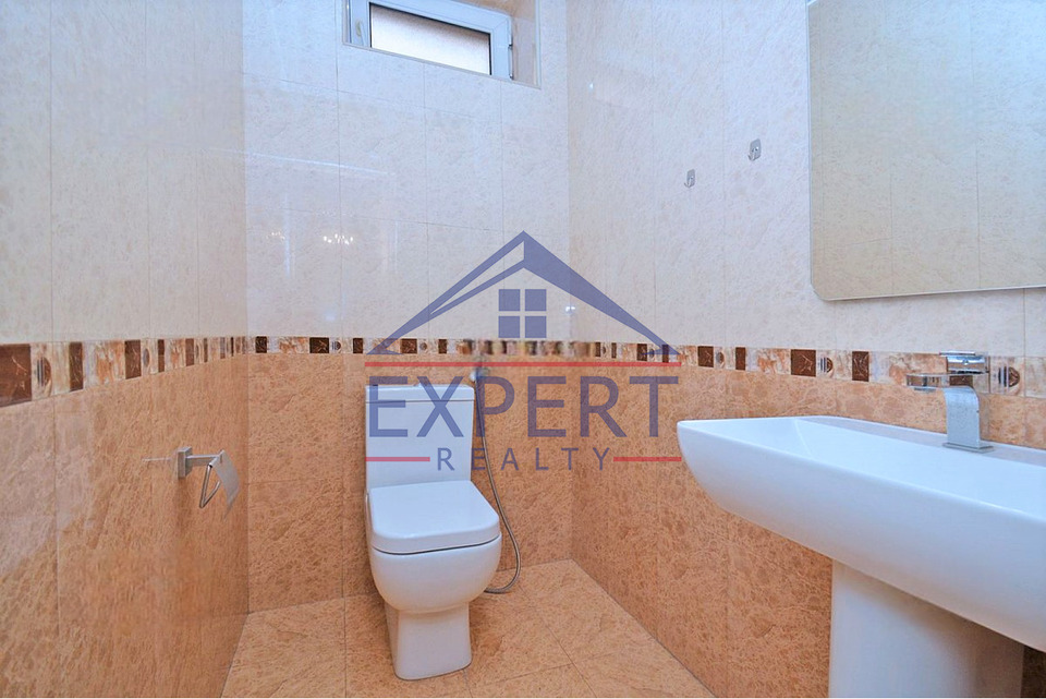 ԿԵՆՏՐՈՆ, ՉԱՅԿՈՎՍԿՈՒ ՓՈՂՈՑ, 4 ՍԵՆՅԱԿ