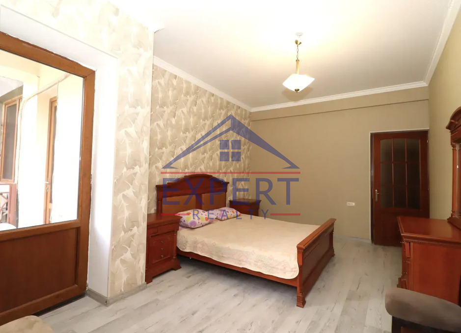 ԿԵՆՏՐՈՆ, ԵԿՄԱԼՅԱՆ ՓՈՂՈՑ, 3 ՍԵՆՅԱԿ