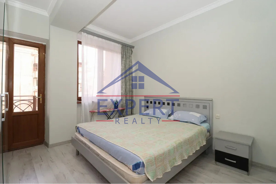 ԿԵՆՏՐՈՆ, ԵԿՄԱԼՅԱՆ ՓՈՂՈՑ, 3 ՍԵՆՅԱԿ