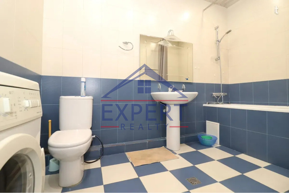 ԿԵՆՏՐՈՆ, ԵԿՄԱԼՅԱՆ ՓՈՂՈՑ, 3 ՍԵՆՅԱԿ