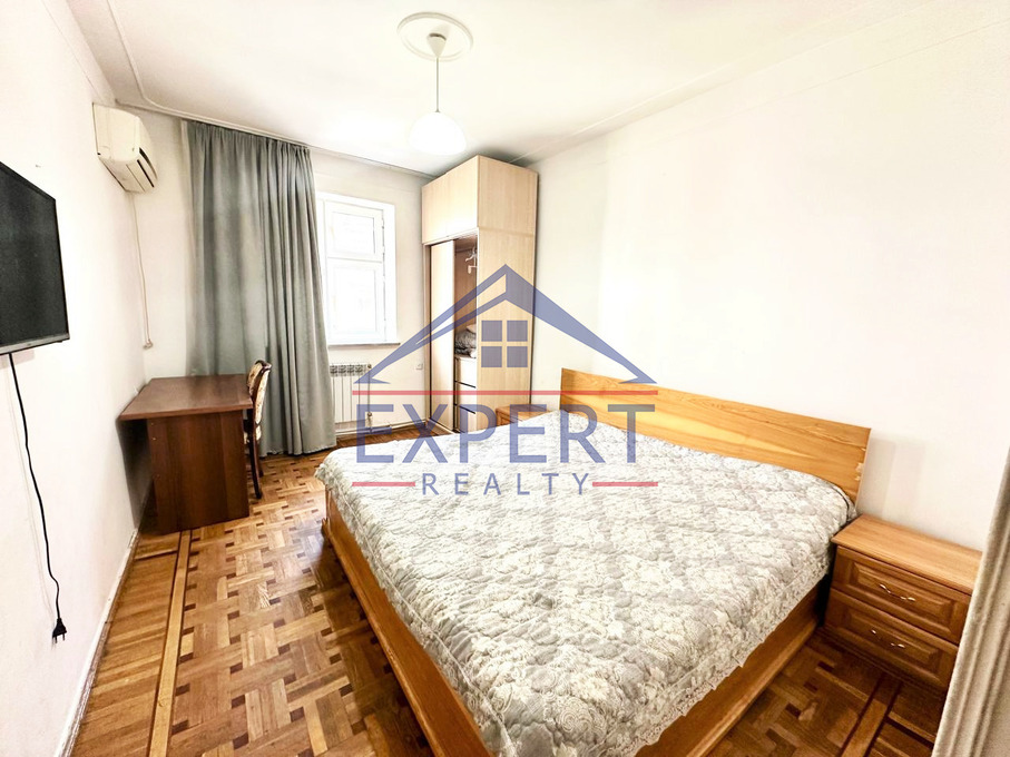 ԿԵՆՏՐՈՆ, ՏՊԱԳՐԻՉՆԵՐԻ ՓՈՂՈՑ, 3 ՍԵՆՅԱԿ