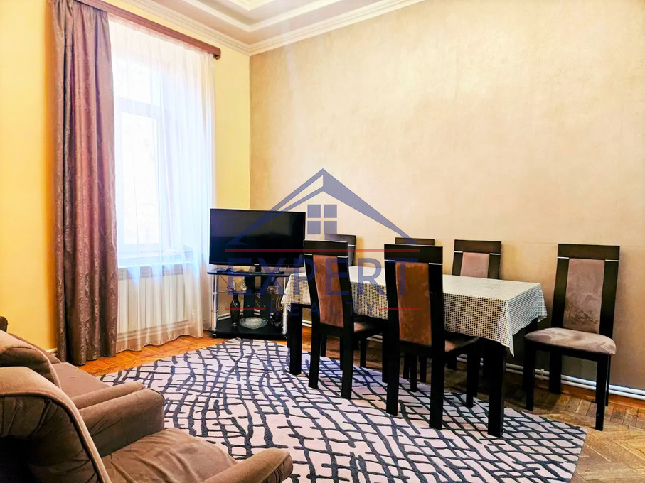 ԿԵՆՏՐՈՆ, ՊՈՒՇԿԻՆԻ ՓՈՂՈՑ, 3 ՍԵՆՅԱԿ