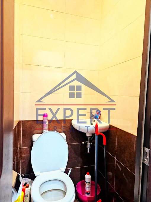 ԿԵՆՏՐՈՆ, ՊՈՒՇԿԻՆԻ ՓՈՂՈՑ, 3 ՍԵՆՅԱԿ